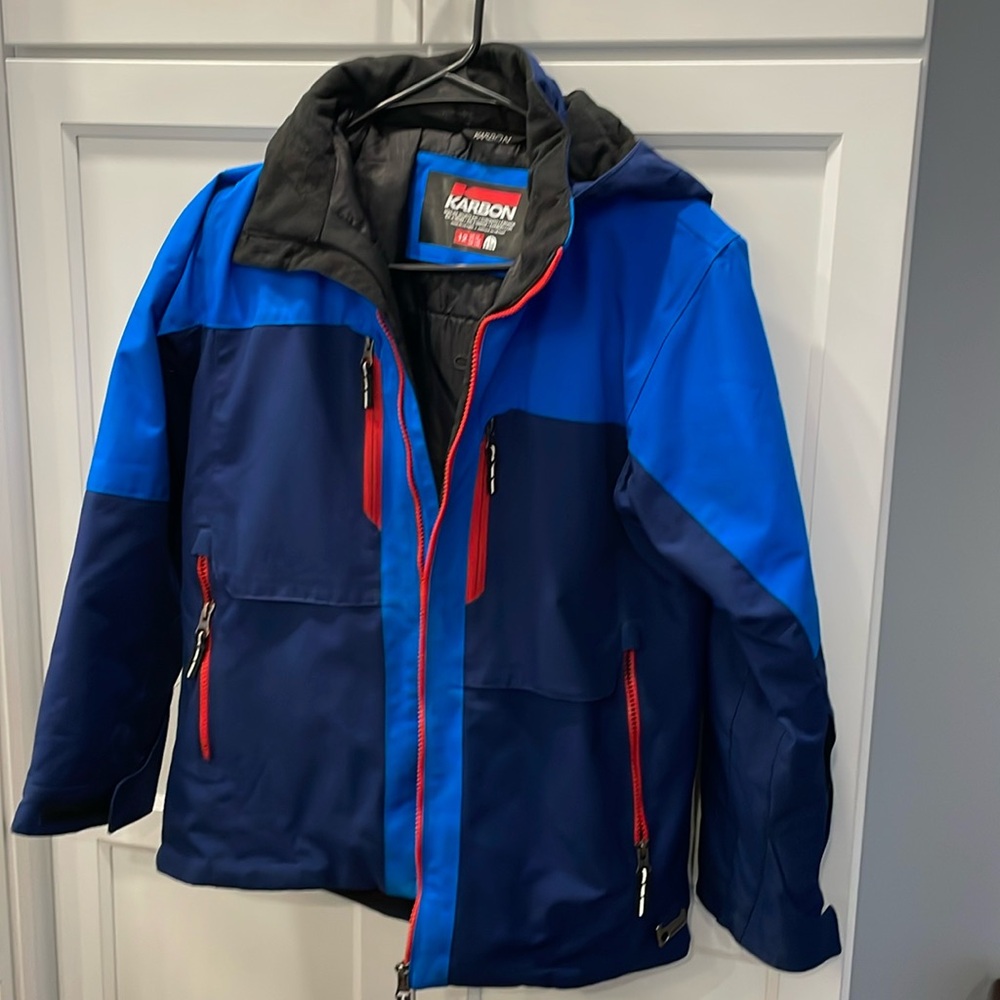 Karbon kids ski jacket, size 12. Good condition, worn only one season.